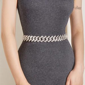 Accessoire de mode : ceinture strass pour femme