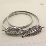 Accessoire élégant pour combinaison féminine