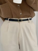 Accessoire cuir pour femme, ceinture dorée